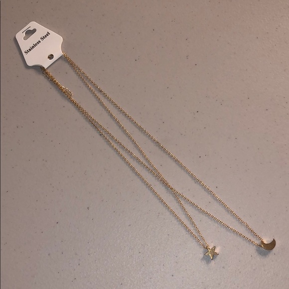 🚨ONLY 2 LEFT!🚨Set of Two Moon & Star Neckleces - Picture 2 of 2